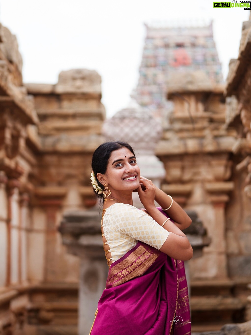 Sushmitha Bhat - 16.9K Likes - Temple series portraits. 
Swipe and let us know which one is you favourite shot.
Few shots from our portrait photography workshop.
—
Muse: @sush_bhat 
—
#shootwithhegdearun #createwithsony