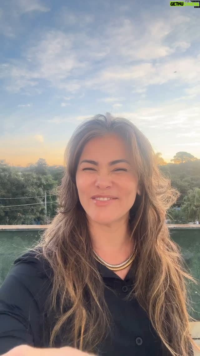Suzana Alves - 9.4K Likes - Transformação verdadeira não começa só quando você larga os vícios…
Começa quando você entrega o controle.
Quando Jesus se torna o ar que você respira.
A voz que você ouve.
A vida que você vive.
🕊️💛
#RespiraJesus
#Transformação #JesusÉVida #ReinoDeDeus #EspíritoSanto #VidaComPropósito
#DeusNoControle #FéQueTransforma #CristoVive #RiosComPropósito #MulheresDeFé
#SuzanaAlves #6mais1voce #DevocionalDiário