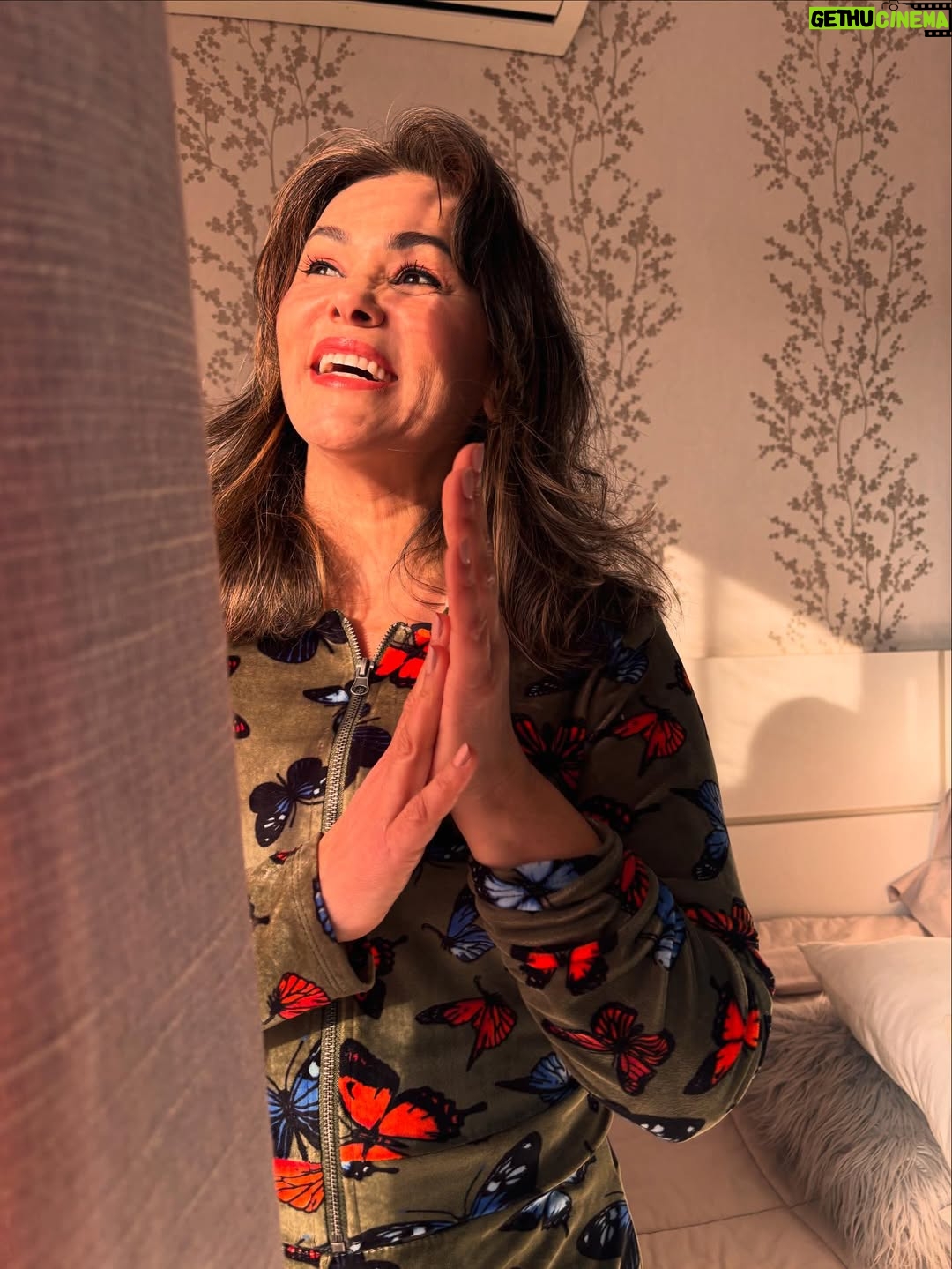 Suzana Alves - 3.1K Likes - Tem coisas que eu não entendo que estão acontecendo, nem sempre tenho respostas e tem coisas que não dependem de mim e tenho que aceitar….Mesmo tentando entender o que não consigo aceitar momentaneamente e não consigo obter respostas concretas, é preciso descansar, entregar…essa dor…nos faz moldar, lá na frente vai completar a OBRA! Eu decido crer que até quando estamos sofrendo é uma oportunidade de nos alegrar, perdoar, fortalecer e amar!Tô contigo Senhor!!! 🙏🏼❤️