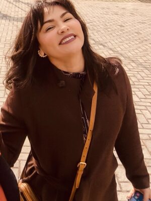 Suzana Alves Instagram - Eu vou porque não sei não ir 
Eu prego porque não sei não dizer
Eu oro porque não sei não me abrir
Eu ajoelho porque não sei não me prostrar 
Eu morro porque não sei como viver 
Eu vivo porque não sei como não morrer…
Sou suzana, não sei ser o que não consigo ser! ❤️‍🔥 #minhaspoesias #minhavida 

NÃO PARE MINHA FILHA, CONTINUE CAMINHANDO QUE EU TE DOU A DIREÇÃO! BOA NOITE 🌙 🙏🏼❤️