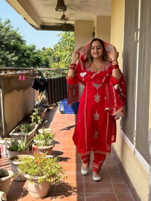 Swamit Badesra Instagram - मेरा करवाचौथ सूट by @rana_collection_no.1
Whtsp-8816994737
Price-1950