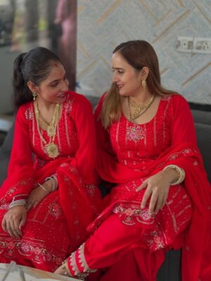Swamit Badesra Instagram - Suit by @rana_collection_no.1
Whtsp-8816994737