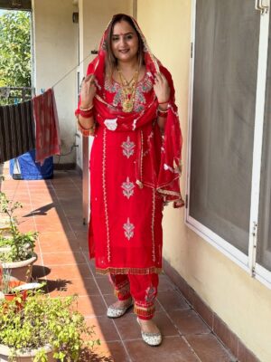 Swamit Badesra Instagram - मेरा करवाचौथ सूट by @rana_collection_no.1
Whtsp-8816994737
Price-1950
