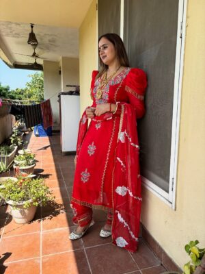 Swamit Badesra Instagram - मेरा करवाचौथ सूट by @rana_collection_no.1
Whtsp-8816994737
Price-1950