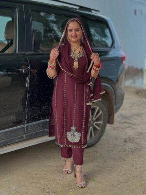 Swamit Badesra Instagram - Suit by @rana_collection_no.1
Whtsp-8816994737