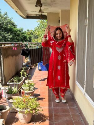 Swamit Badesra Instagram - मेरा करवाचौथ सूट by @rana_collection_no.1
Whtsp-8816994737
Price-1950