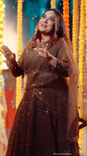 Swasti Mehul Jain Instagram - Man Radha Radha Gaaye 🦚❤️ Jo Vrindavan gaya hoga, use ye sab shabd mehsoos honge.. 😍

Suniye Youtube par "Swasti Mehul Music" channel par.. Meethe Ras Se Bharyo Radharani, new emotion, new soundscapes & heartwarming visuals .. 

[ Krishna Janmashtami, Radha Ashtami, Radha Krishna Bhakti, Radharani, Krishna Bhakti, Vrindavan ] 
#janmashtami #janmashtami2025 #Krishnalove #trending #SwastiMehul #newsong #trendingnow #bhakti #reelsinstagram