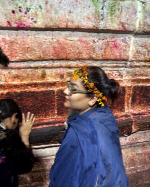Swasti Mehul Jain Instagram - Har Har Mahadev 🔱 Baba Baidyanth Jyotirling ke darshan kar, rudrabhishek kiya.. Immense energy radiating all around.. Something magical that can just be felt and can't be expressed 😍
I wish and manifest to visit all the 12 jyotirlings in India.. Mahadev bless us all..
Om Namah Shivaay ✨
#harharmahadev #bababaidyanathdham #jyotirling #deoghar #jharkhand #jharkhanddiaries #swastimehul