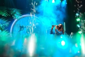 Swasti Mehul Jain Instagram - When Delhi turned into VRINDAVAN 🦚 Thousands gathered to sing with me, celebrate together Shri Krishn Janmashtami, organized by the upcoming tallest temple of world, Vrindavan Chandrodaya Mandir @vcmvrindavan .
An experience of a lifetime, every song was a journey, expressing different Krishn leela ❤️
Redefining the soundscape of devotionals, my team worked so so hard to curate this duvine experience.
Grateful for all the love and blessings from you all & the VCM family, @chanchalapathidasa prabhuji 😇
Show Director & supervisor @asm.talents @swastimehul.live
With my team Akshay, Kamal, Krishna, Aryan, Archit, Anmol, Shreya, Ketki, Monty,
Lights & Visuals : Dharmendra, Suhel, Varun (Orion Solutions)
Stylist : @shailjaanand
Custom outfit by @lush_by_riaakhurana
Jewellery by @aadamyastore
#styledbyshailjaanand
Assisted by @stylingbypreeti @nausheena_naaz
HMU by Meenakshi & team
📸 @thewhitecollarfilms
#krishnajanmashtami #janmashtami #iskcon #vrindavanchandrodayamandir #Vrindavan #liveconcert #swastimehul #swastimehullive