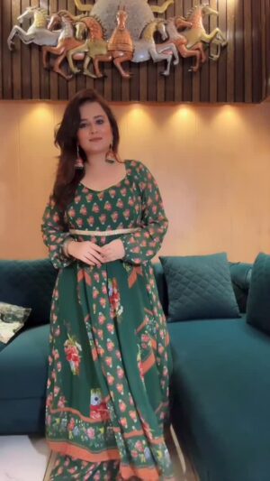 Swati Bhambra Instagram - Type "Link" to get Purchase links of all products direct in ur inbox or Share this reel with me to get direct links in ur inbox.
@myntra