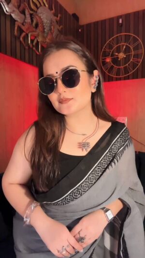 Swati Bhambra Instagram - Type "Link" to get Purchase links of all products direct in ur inbox or Share this reel with me to get direct links in ur inbox.