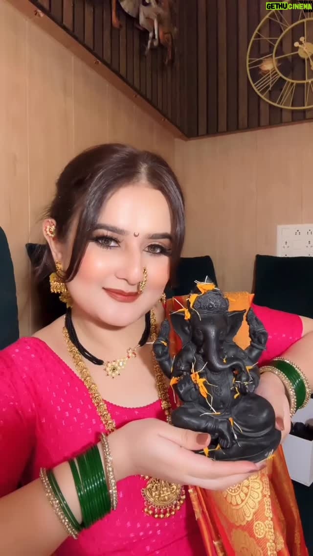 Swati Bhambra - 1.7K Likes - Type "Link" to get Purchase links of all products direct in ur inbox or Share this reel with me to get direct links in ur inbox.