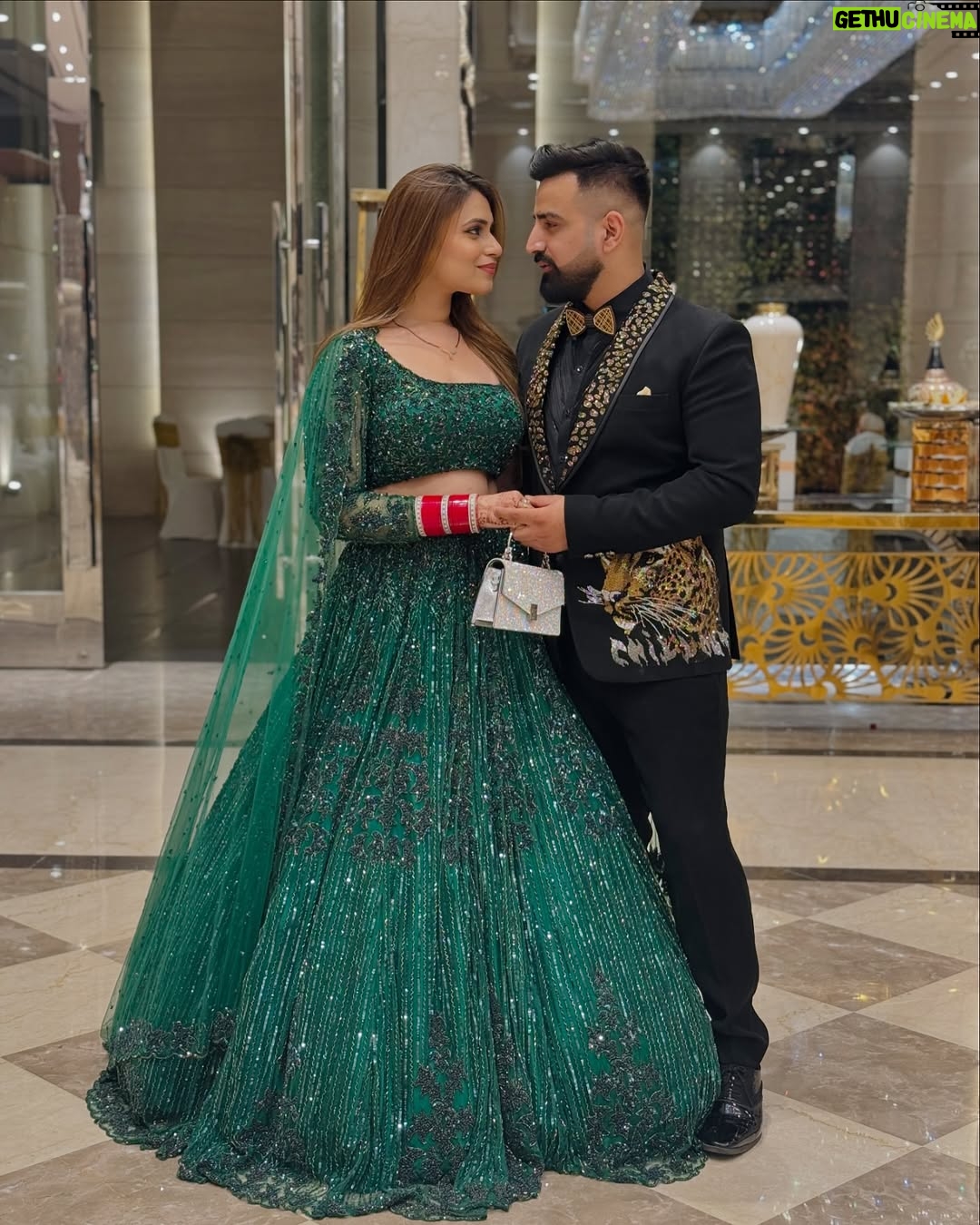 Swati Monga - 444K Likes - Maine Zindagi Apke Naam Kardi SHARMA JI❤️🧿🥹 @swatimonga_ 
Swati's Outfit- @charuaroraofficial 
Rajat's Outfit- @vastrbyharpreet 
.
.
.
.
.
#swatimonga #rajatswati #rajatswativlogs #couplegoals #relatable #couple #couplecontent #coupleinfluencer #viralcouple #viral #viralreels #trendingreels #happycouple #explore #explorepage #wedding #wedding2024 #husbandandwife #newlymarried

(Love,couple, happy content, couple goals, viral reels, trending reels, couple influencers, viral, viral couple, explore, wedding, wedding2024)