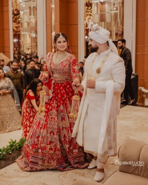 Swati Monga Instagram - Humari Permanent Booking Hogyi ❤️ @iamrajatsharma @swatimonga_
Photo Courtesy- @dipakstudiophotography
Rajat's Outfit- @vastrbyharpreet
Swati's Outfit- @sudhirbhaisareewala @hanutpaulofficial
Swati's Makeup- @makeoverbypreetigera
Swati's Jewellery- @jewel_street_
#rajatkiswati #marriage #shaadi #rajatswati #relationshipgoals #truelove #love #couplegoals #hearttouching #weddingpost #trending #foryou #viral
( wedding Post , relationshipgoals , shaadi , couplegoals , lehenga , sherwani )