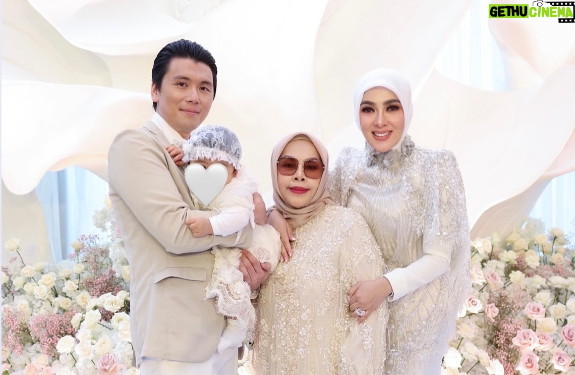 Syahrini - 3 Likes - •

~ Alhamdulillah … Allahumma Barik ~

_________________~𝓢𝓨𝓡~ ________________

#PrincesSyahrini
#Jakarta_August2025