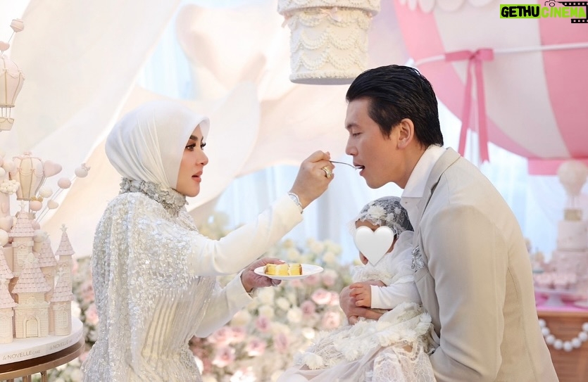 Syahrini - 3 Likes - •

~ Alhamdulillah … Allahumma Barik ~

_________________~𝓢𝓨𝓡~ ________________

#PrincesSyahrini
#Jakarta_August2025