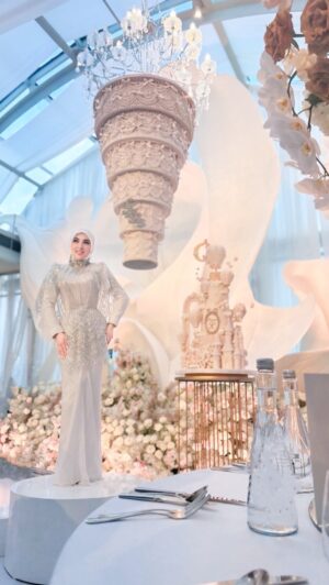 Syahrini Instagram - •
~ Capturing Moments ~
___________________~𝓢𝓨𝓡 __________________
#PrincesSyahrini
#Jakarta_August2025