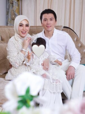 Syahrini Instagram - •
~ Assalammualaikum August 1st 2025,
Alhamdulilah Ya Allah We Can’t Thank You Enough Your Blessings Are Uncountable For our Little Family ~
_____________________ ~𝓢𝓨𝓡~ ______________________
#PrincesSyahrini
#MeAndMyDaughtersBirthday
#1stAugust2025
#Jakarta_Indonesia