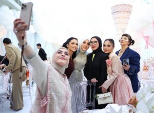 Syahrini Instagram - •
~ Indahnya Silaturahmi And Thank You For The Love ~
‘ Mohon Maaf Teman Teman Ternyata Hanya Bisa Di Tagg 20 Orang ‘
____________________ ~𝓢𝓨𝓡~ _____________________
#PrincesSyahrini
#IntimateLunchBirthday
#Jakarta_August3rd2025