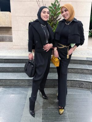 Syahrini Instagram - •
~ Besties Hour ~
_____________________ ~𝓢𝓨𝓡~ _____________________
#PrincesSyahrini
#Singapore_July2025