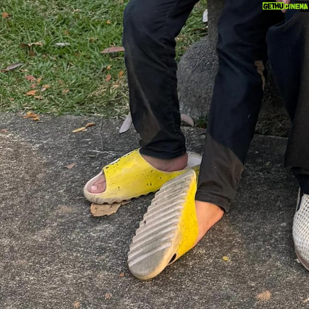 Syatilla Melvin - 35.2K Likes - Baju xsempat basuh apa terus pakai🤣budak2 sibuk ajak jalan2 harini, so kita boria la semua eh😍 bekenan sungguh2 dgn design n material tshirt u all @pridesdepartment ,semat dan xpanas itu yg penting! Selagi tak keti bas keti bus, maknanya lulus! 😍