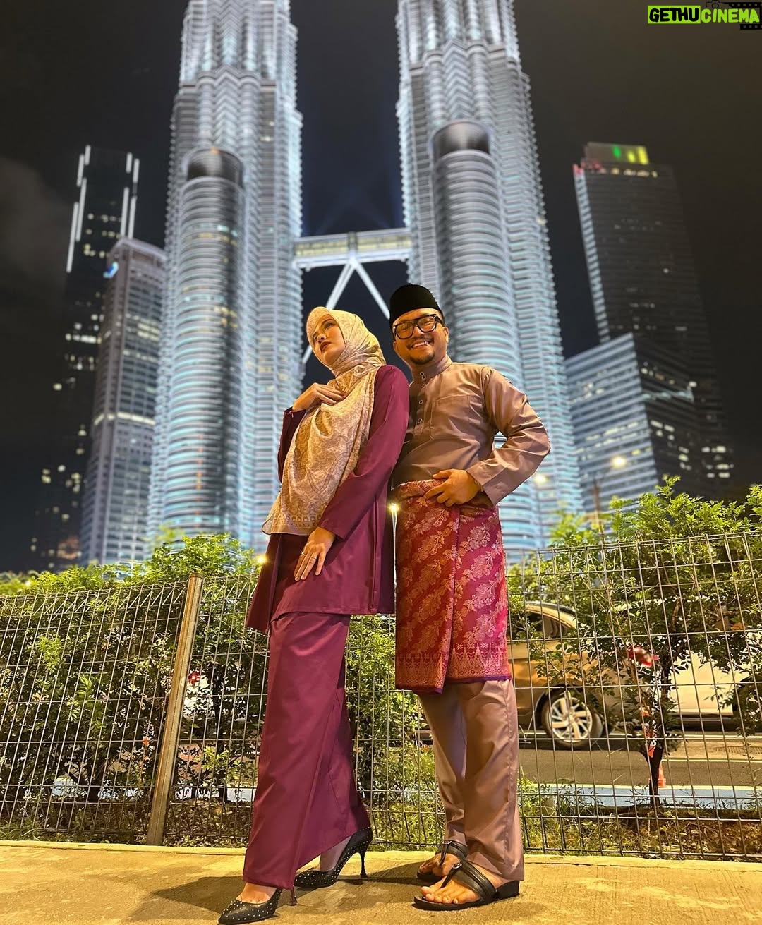 Syatilla Melvin - 22.4K Likes - Moga allah mudahkan urusan laki aku jual baju melayu dia tahun ni😍 @7zikr , dh usha belum kurta sam? Lawa gilaaaa weii