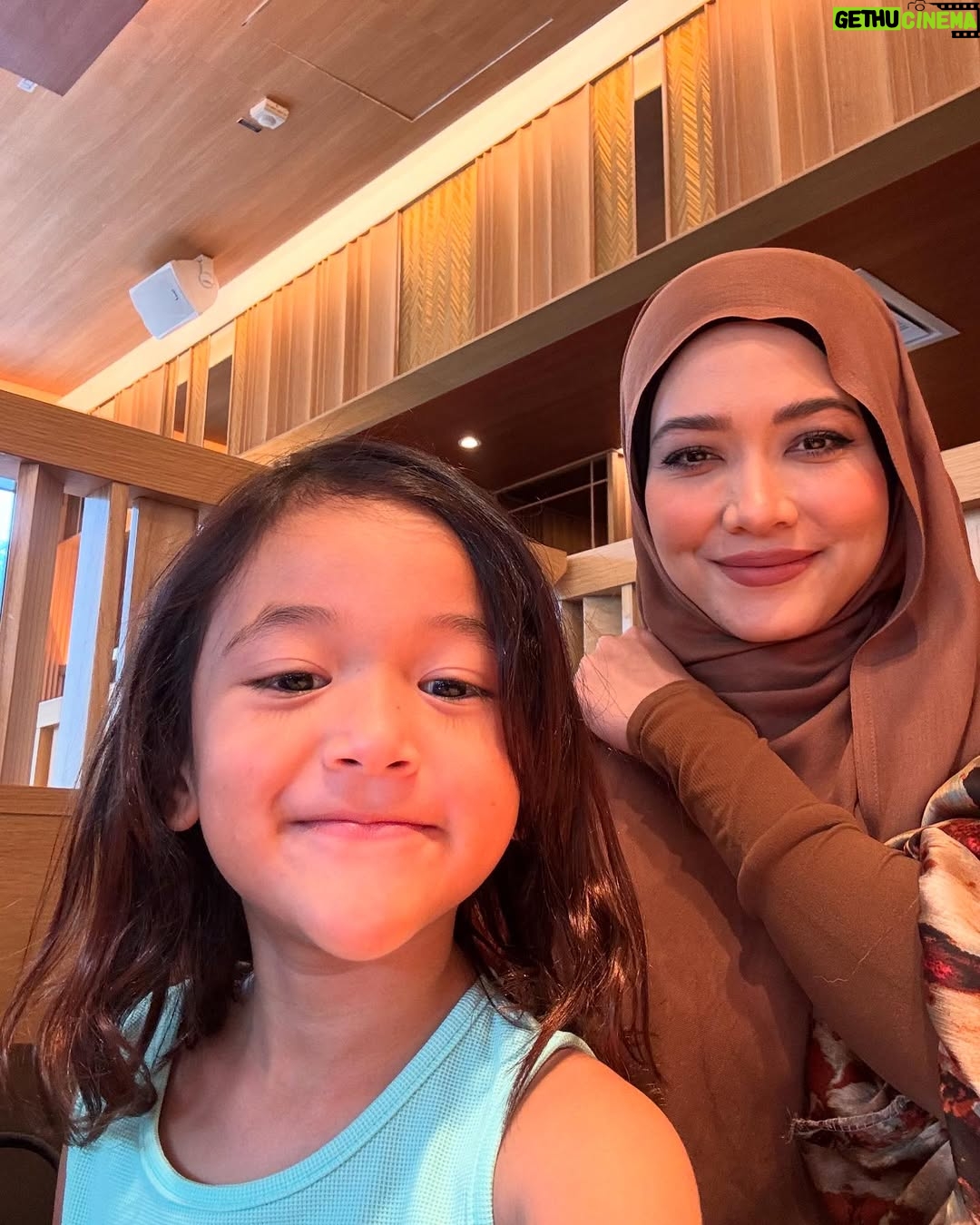 Syatilla Melvin - 24.8K Likes - Aku kalau gaduh dgn bapak dia, aku mmg taboh ja dia😂 sebab muka sama sgt @sarima_samheizy