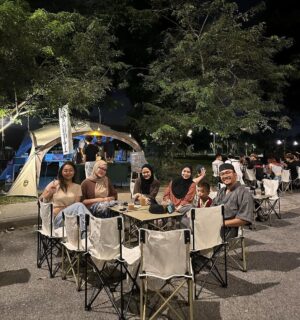 Syatilla Melvin Instagram - Dah tejebak dgn budak2 muda ni melepak🤣 jumpa pulak port best tersorok dekat bukit jelutong ni😍dia mmg nun dihujung jalan tpi sumpah chill😍
:
Waze je KAOPI ok. Done sharing bye @kaopi.my