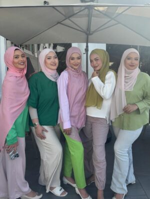 Syatilla Melvin Instagram - Soul sisters🤍🌷 #satukekasihcukupke @kekasih_hq @kekasihskin