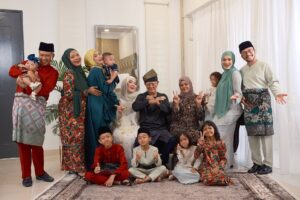 Syatilla Melvin Instagram - Ok last last!!!! Moga allah jaga dunia akhirat. Aminnn ya rab🤍🥹 @syidamelvin we mish uuuuuuu