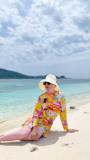 Syatilla Melvin Instagram - Makan hati laa weii😭ayaq laut dia masyaallah subhanallah!😭 10kali mai pun xpuas.. kalini aku pakai swimwear @matsallehdesign 😍ok bai!
