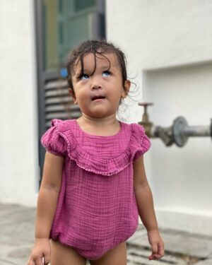 Syatilla Melvin Instagram - Masih xboleh lupa 5tahun lepas, aku tekejut lepas doc tarik sarima keluaq dari perut, sebb walaupun umoq dia xsampai 1minit masa tu, muka dia dh sebijik sam🤣🤣
:
Mmg xsia2 bapak pulun nak kan sarima dulu😂
:
Sayang bubu kakak mima, bubu doakan dunia akhirat yg paling terbaik utk kakak❤️selebihnya biaq bubu simpan sendiri🥹🤍happy birthday sygku @sarima_samheizy #17april2019