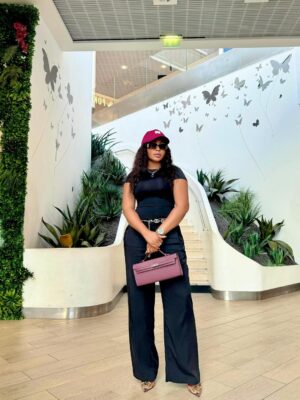 Syndy Emade Instagram - Better half 💝💝💝💝
#backtoschool #schoolsupplies