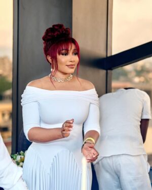 Syndy Emade Instagram - Stay the course, but adjust.
Stay yourself, but evolve.
Stay humble, but lead.
Stay hungry, but grateful.
Stay focused, but explore.
Stay awake, but dream.
#syndymindset
Accessories @syndy.closet
Hair @mimi_fashion_touche_finale
Makeup @mewaglamsaddict
Dress @lopera_collection
Pics @lens.agencyy