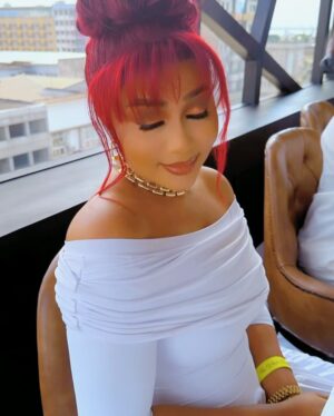 Syndy Emade Instagram - Stay the course, but adjust.
Stay yourself, but evolve.
Stay humble, but lead.
Stay hungry, but grateful.
Stay focused, but explore.
Stay awake, but dream.
#syndymindset
Accessories @syndy.closet
Hair @mimi_fashion_touche_finale
Makeup @mewaglamsaddict
Dress @lopera_collection
Pics @lens.agencyy