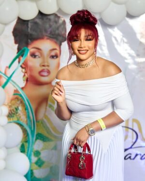 Syndy Emade Instagram - Stay the course, but adjust.
Stay yourself, but evolve.
Stay humble, but lead.
Stay hungry, but grateful.
Stay focused, but explore.
Stay awake, but dream.
#syndymindset
Accessories @syndy.closet
Hair @mimi_fashion_touche_finale
Makeup @mewaglamsaddict
Dress @lopera_collection
Pics @lens.agencyy