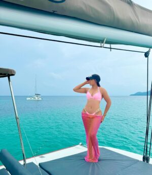 Syndy Emade Instagram - If I were a sea creature, what would I be????
Bikini set @syndy.closet