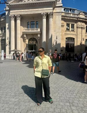 Syndy Emade Instagram - Back in Paris upon Baby B’s demands.
She said all her vacations are always in the states 🇺🇸 so this time, she wants us to start with Europe 🙌🏻🙌🏻🙌🏻