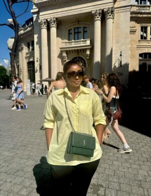 Syndy Emade Instagram - Back in Paris upon Baby B’s demands.
She said all her vacations are always in the states 🇺🇸 so this time, she wants us to start with Europe 🙌🏻🙌🏻🙌🏻
