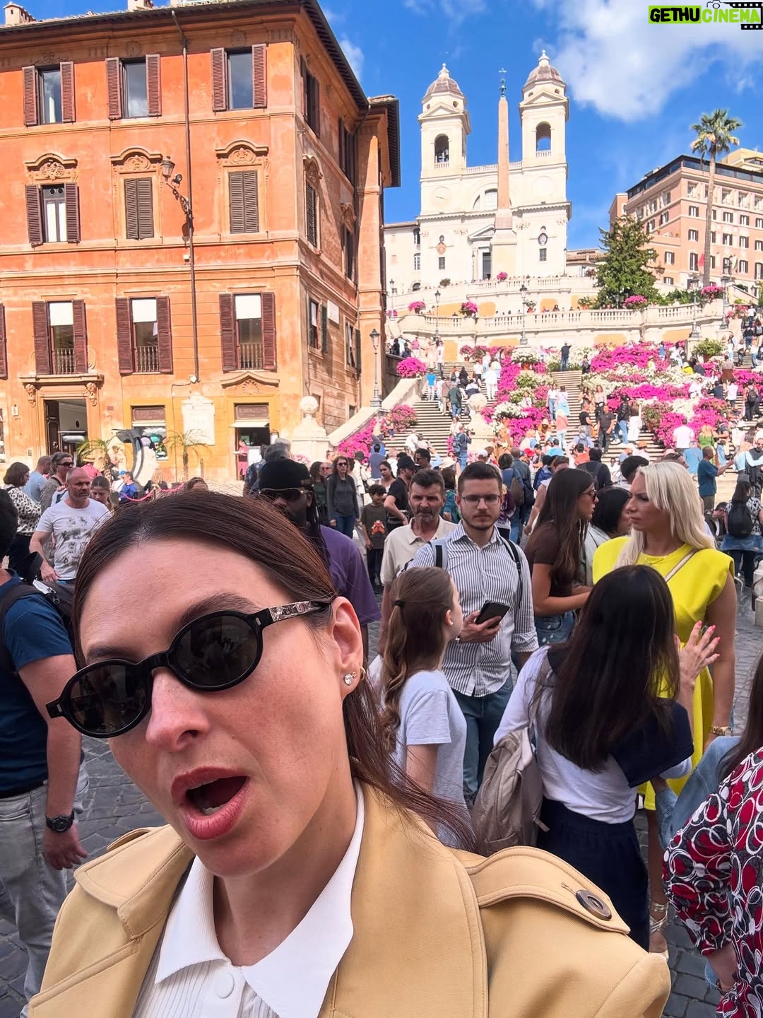 Taliana Vargas - 24K Likes - Photobooth 48 horas en Roma