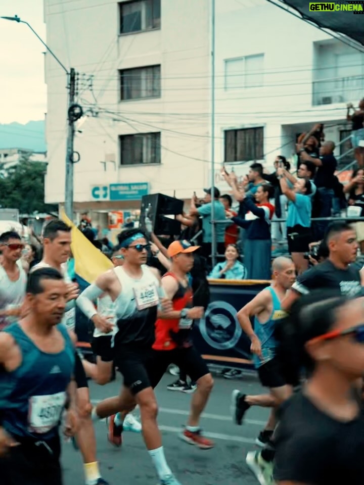 Taliana Vargas - 55.7K Likes - Te Corro, te cuido, te amo Cali. Momento histórico ver tanta gente de todas partes del mundo acompañándonos, bienvenidos siempre. Mi primera maratón, mis primeros 15 km, adrenalina, orgullo y buena onda. Ame @maratondecali bravo a @alcaldiadecali @alejoeder por recuperar la ciudad.