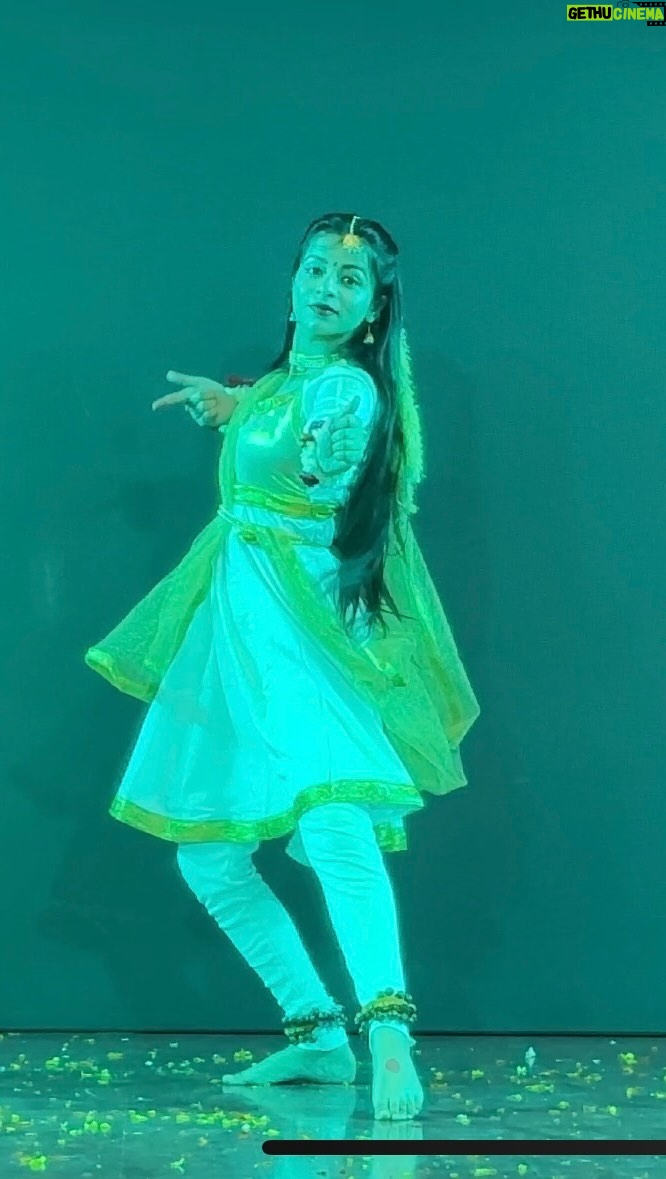 Tamanna Bhati - 47.6K Likes - जिसे सत्य पर विश्वास होता है,
और जो अपने संकल्प पर दृढ होता है,
उसका सदैव कल्याण होता रहता है।