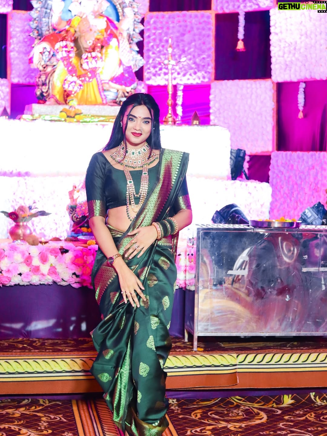 Tamkeen Khan - 88K Likes - खरी मराठी मुलगी वाटते ना ??🙈🙈🫶🏻
,,
,,
,,
Pc- @chillyflackes 
Wearing- @cj_enterprise_sarees