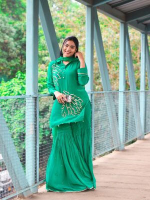 Tamkeen Khan Instagram - Green is not my colour but do you guys like it??🤍💚
,,
,,
,,
Wearing- @closet_by_nishrat
Pc- @timmma62
,,
,,
#tamkeenkhan #tamkeenpeople #love #green #fashion #fashionable #fashiongram #fashionista #fashionblogger #instagram #insta #instapic #instafit #viral #explore #explorepage #fyp #foryou #foryoupage