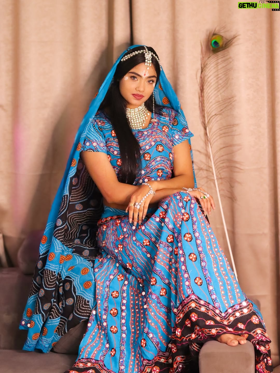 Tamkeen Khan - 94.4K Likes - Happy Janmashtami 🫶🏻✨🪩🤍🩵
,,
,,
Outfit & jewellery- @closet_by_nishrat 
Makeover & hair- @tamkeen_khan_official 
,,
,,
#tamkeenkhan #tamkeenpeople #love #fashion #janmastami #fashiongram #fashionable #fashionista #fashionblogger #instagram #instafashion