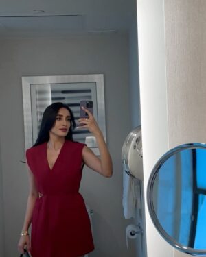 Tangia Zaman Methila Instagram - Shades of burgundy 🫴🏻