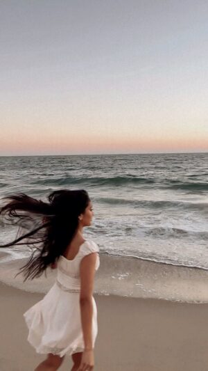 Tangia Zaman Methila Instagram - How it feels when I listen to Lana 🌊🌫️