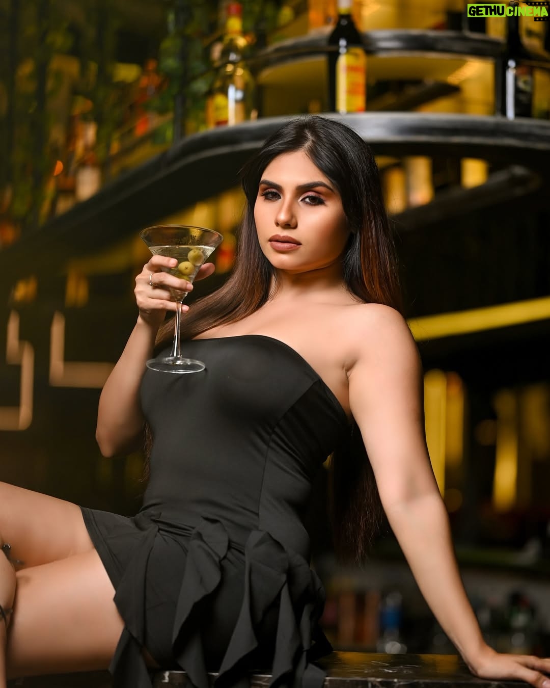 Taniya Chatterjee - 44.7K Likes - If my eyes lips skin body doesn’t speak out loud 🙂‍↔️
I won’t eat 😍

Pov daddy’s home is like my home 🥰

📸 @lsd.photography.official 
Mua @aliyakmakeover 
📍 @fingerprintmumbai
