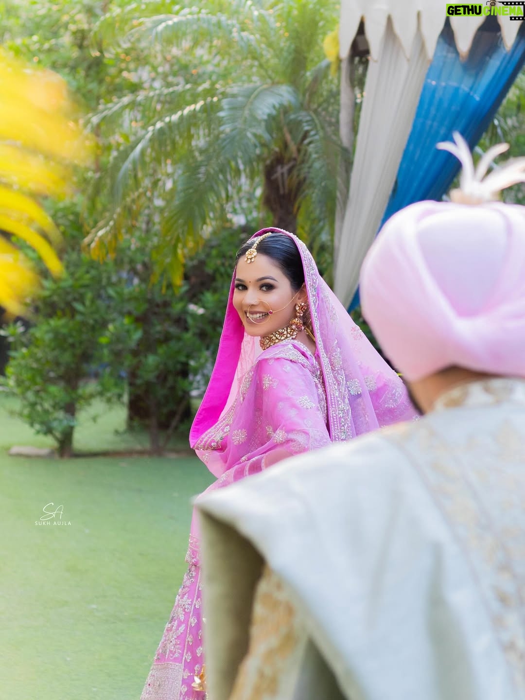 Taniya Kaur - 299.7K Likes - MERI DUNIYA🌍😘FINALLY❤️🧿😀 Sohna Jea Bridal Shoot Done❤️🧿 #buggdi🐥 
Tag your Love ❤️ 

Mua @parrygill_makeover 
Hairs by @abhi_hairstylist01 
Bridal Lehnga @seobridalstudio_official 
Groom’s Sherwani @seobridalstudio_official 
Reel by @kamaldeepkaur2201 
Jewellery @manirambalwantrai 
Mehandi Artist @royal_mehndi_arts 
Photographer @sukhaujla_photography 

#buggdi🐥 #couplegoals❤️ #ᴘᴜɴᴊᴀʙɪᴄᴏᴜᴘʟᴇ #coupleshoot #punjabicouplepost #couplepose