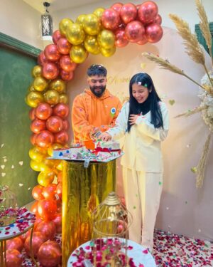 Taniya Kaur Instagram - ਖ਼ੁਸ਼ੀਆਂ😀🧿❤️😘ਕਿਉਂ ਜੀਵਾਂ ਬਿਨ ਤੇਰੇ ਜੀਣ ਦੀ ਵਜਾਹ ਕੋਈ ਨਾਂ, ਬਿਨ ਤੇਰੇ ਇਹ ਸਾਹਾਂ ਦਾ ਪਲ ਦਾ ਵਸਾਹ ਕੋਈ ਨਾਂ 🥰💘 #buggdi🐥